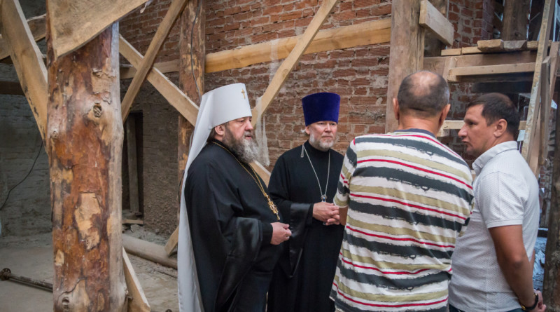 Митрополит Викторин ознакомился с реставрацией Благовещенского собора г. Воткинска