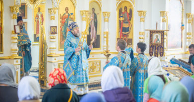 Митрополит Викторин посетил храм Державной иконы Божией Матери г. Ижевска