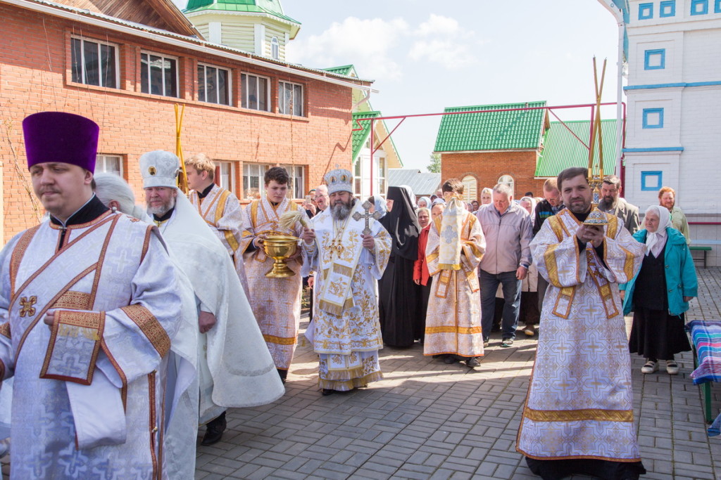 В праздник Вознесения Господня епископ Викторин возглавил Литургию в Успенском женском монастыре с. Перевозное