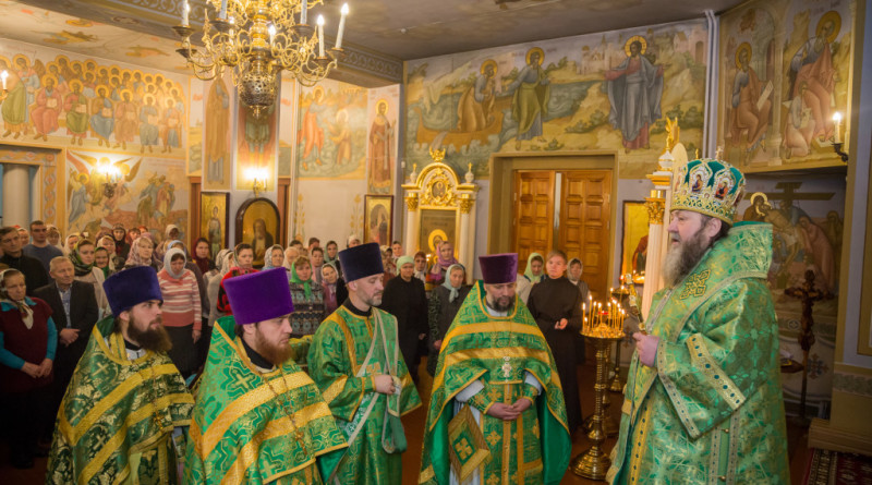 В день памяти апостола Андрея Первозванного митрополит Викторин посетил храм с. Якшур-Бодья