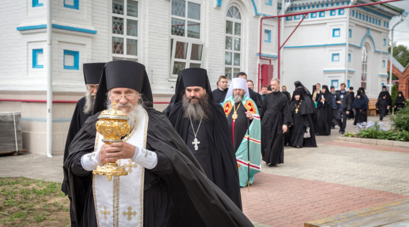 В монастыре с. Перевозное отметили престольный праздник Вознесенского храма