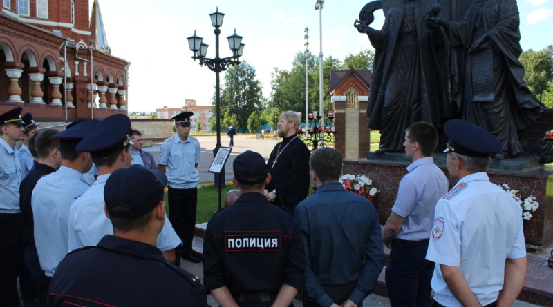 Сотрудникам полиции о Дне семьи, любви и верности