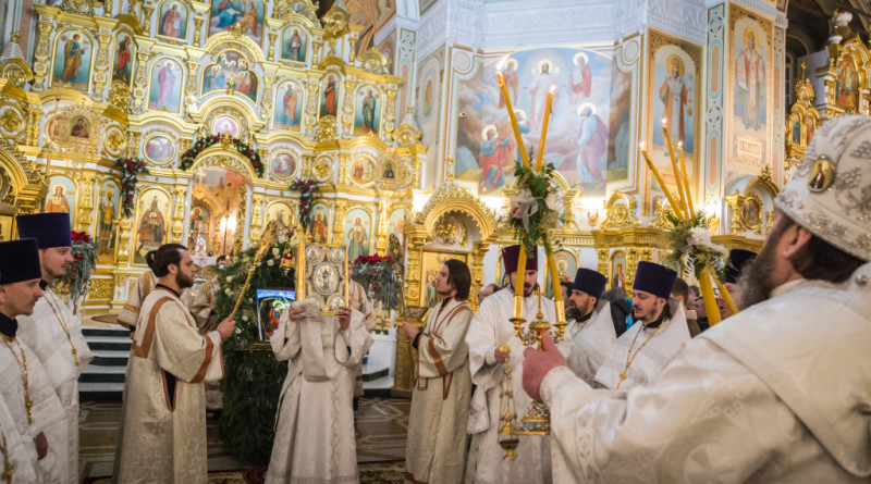 Архипастырское богослужение в Рождественскую ночь