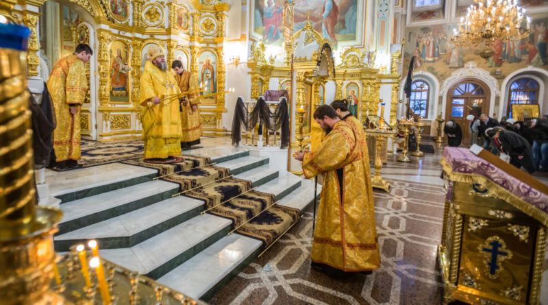 Митрополит Викторин призвал верующих в пост посетить выставку «Спаси и сохрани»