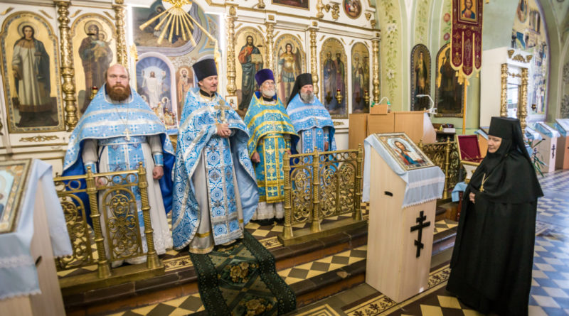 Престольный праздник Ризоположенского монастыря