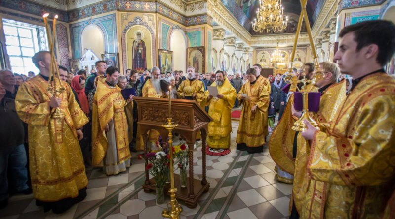 Архипастырское служение в Неделю всех святых