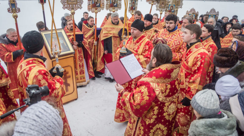 В Воткинске прошли торжества в честь 100-летия со дня мученической кончины сщмч. Николая и мц. Варвары