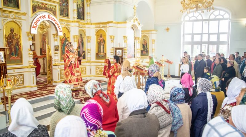 В Неделю 4-ю по Пасхе митр. Викторин посетил храм Державной иконы Божией Матери