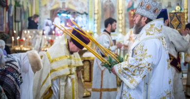 На третий день после Рождества митр. Викторин посетил Свято-Троицкий собор