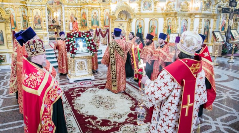 Пасхальная вечерня в кафедральном храме