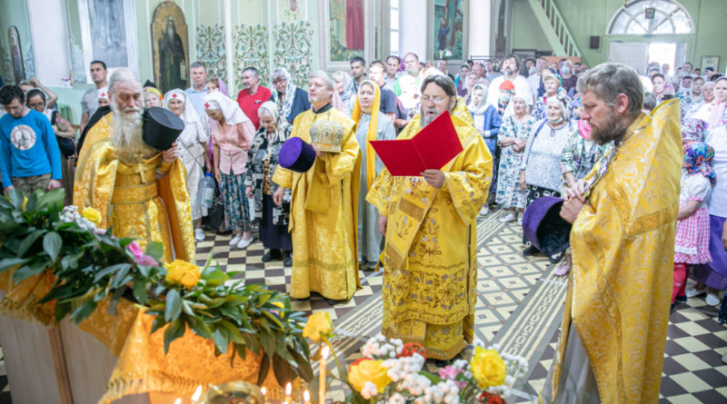 Служение архипастыря на праздник святых апостолов Петра и Павла