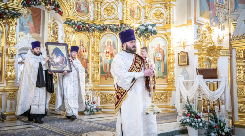 Служение митр. Викторина в Рождественский сочельник