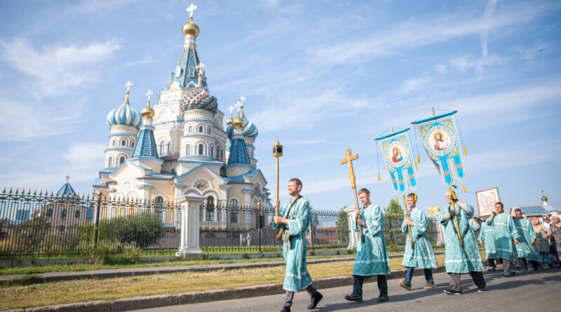 Начался традиционный Успенский покаянный крестный ход