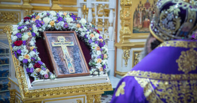 Архиерейское служение в праздник Крестовоздвижения