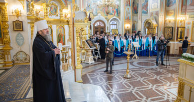 За вечерним богослужением Сретения в кафедральном храме прозвучали песнопения "Всенощной" С.Рахманинова