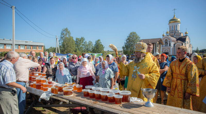 Служение архипастыря в Неделю 10-ю по Пятидесятнице - с. Старые Зятцы Якшур-Бодьинского района