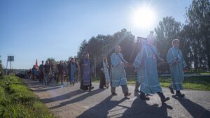 Завершился традиционный покаянный крестный ход из Ижевска в село Перевозное