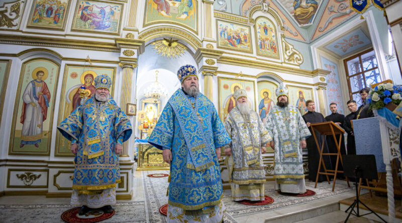 Митрополит Викторин поздравил епископа Сарупульского и Можгинского Павла со второй годовщиной архиерейской хиротонии